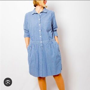 Banana Republic striped cotton dress pockets and contrast cuff collar size 10